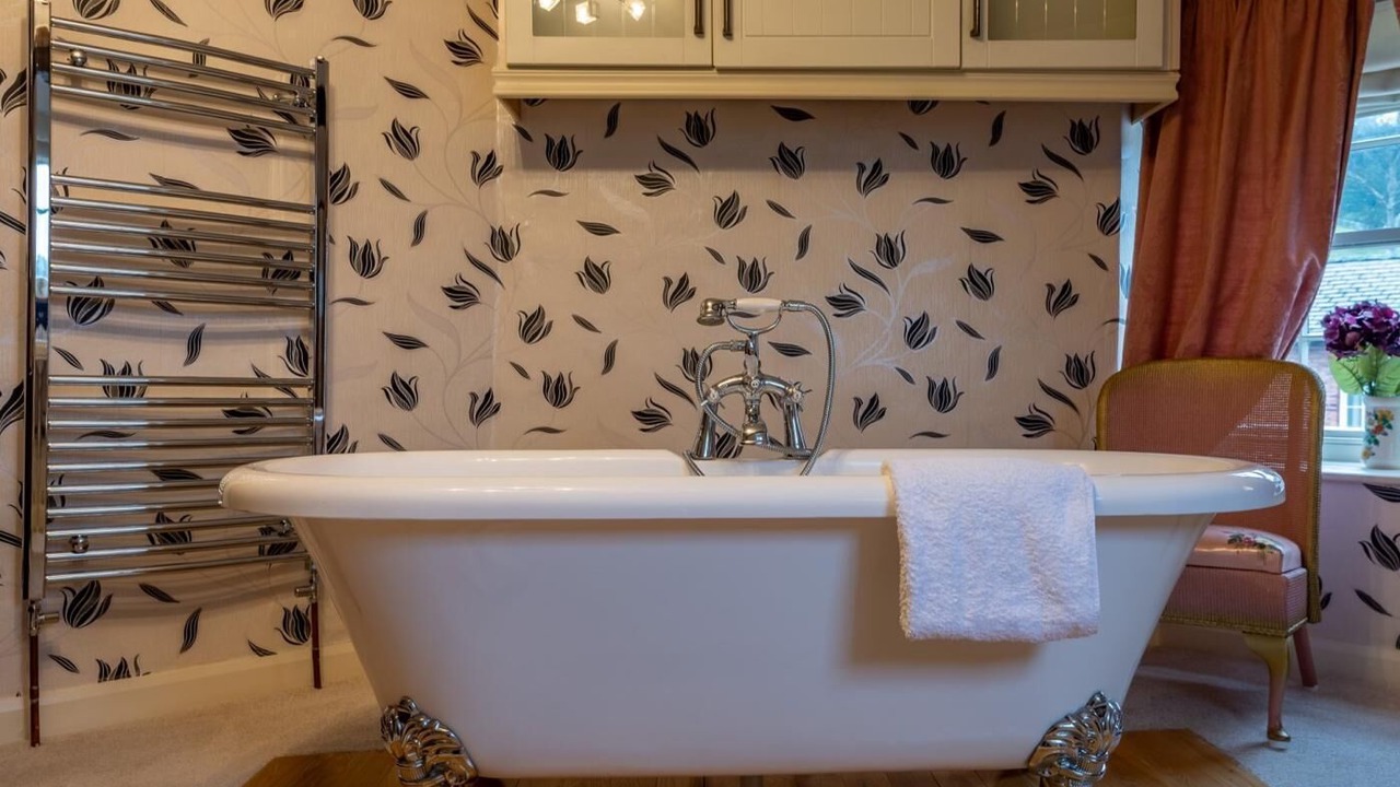 Photo of Bathroom in Llanfyllin