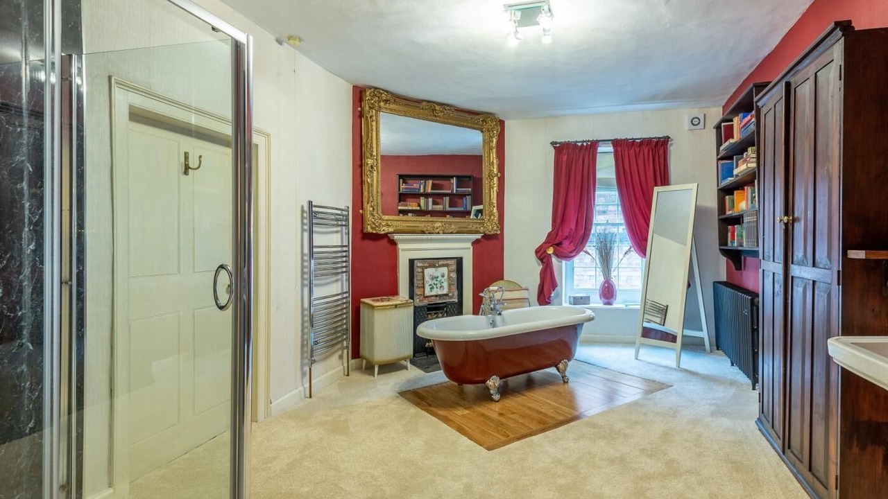 Photo of Bathroom in Llanfyllin
