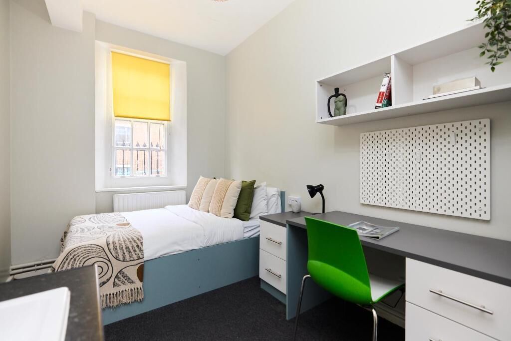 Photo of Bedroom in Vincent Square