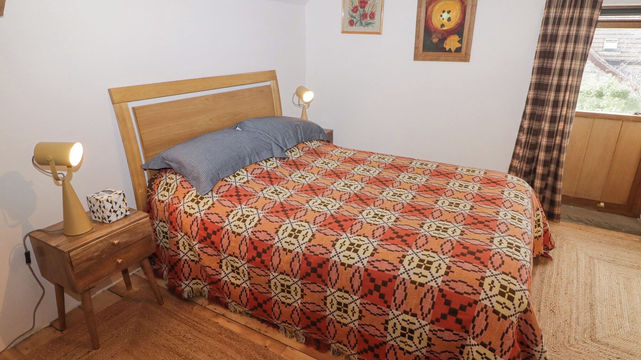 Photo of Bedroom in Bedwas Trethomas & Machen