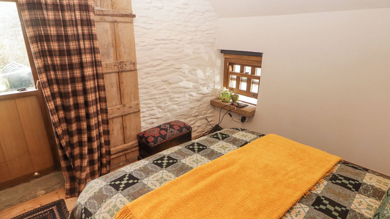 Photo of Bedroom in Bedwas Trethomas & Machen
