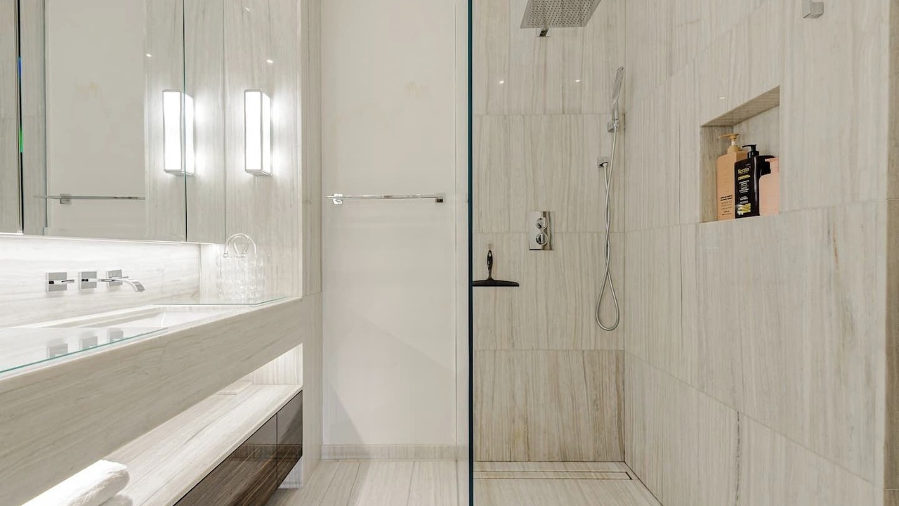 Photo of Bathroom in Brompton & Hans Town