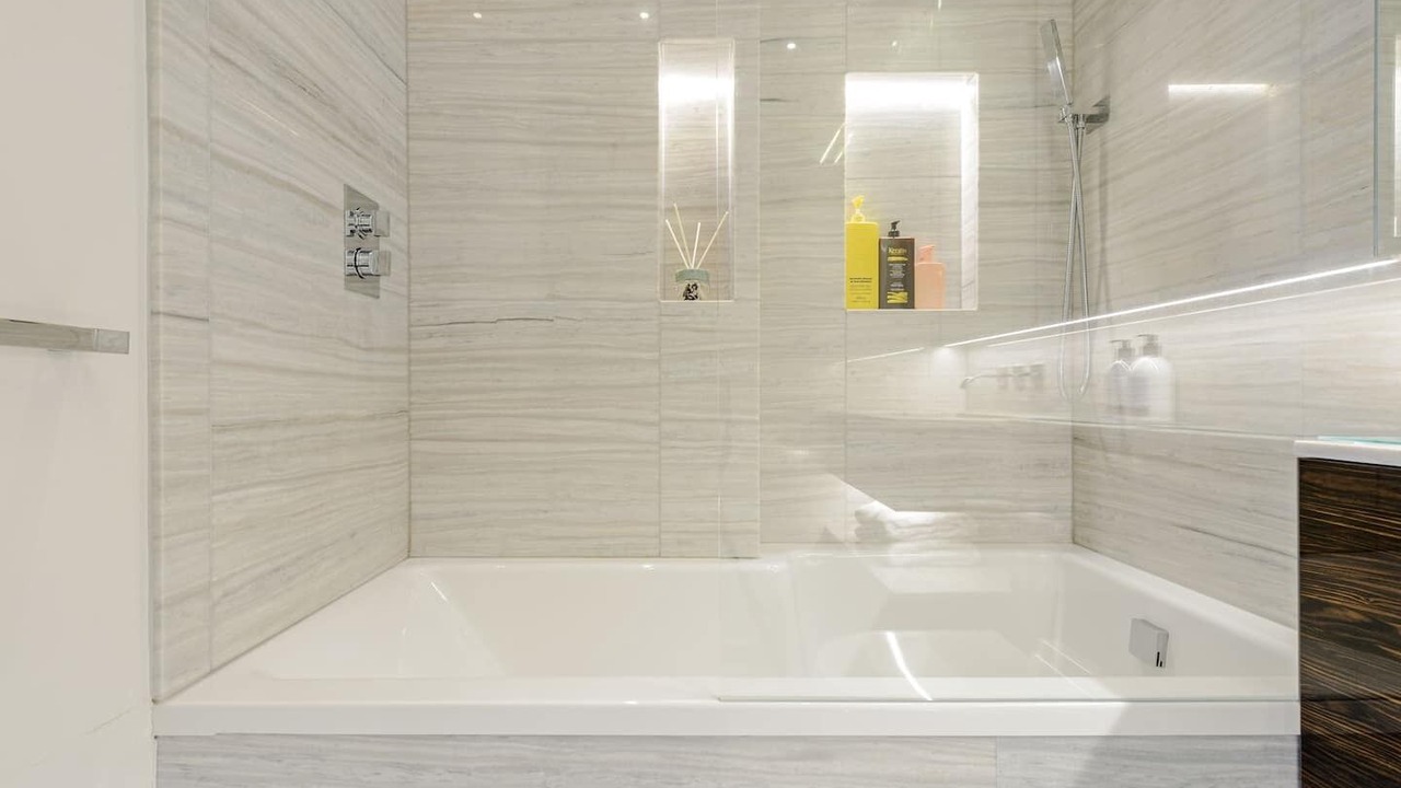 Photo of Bathroom in Brompton & Hans Town