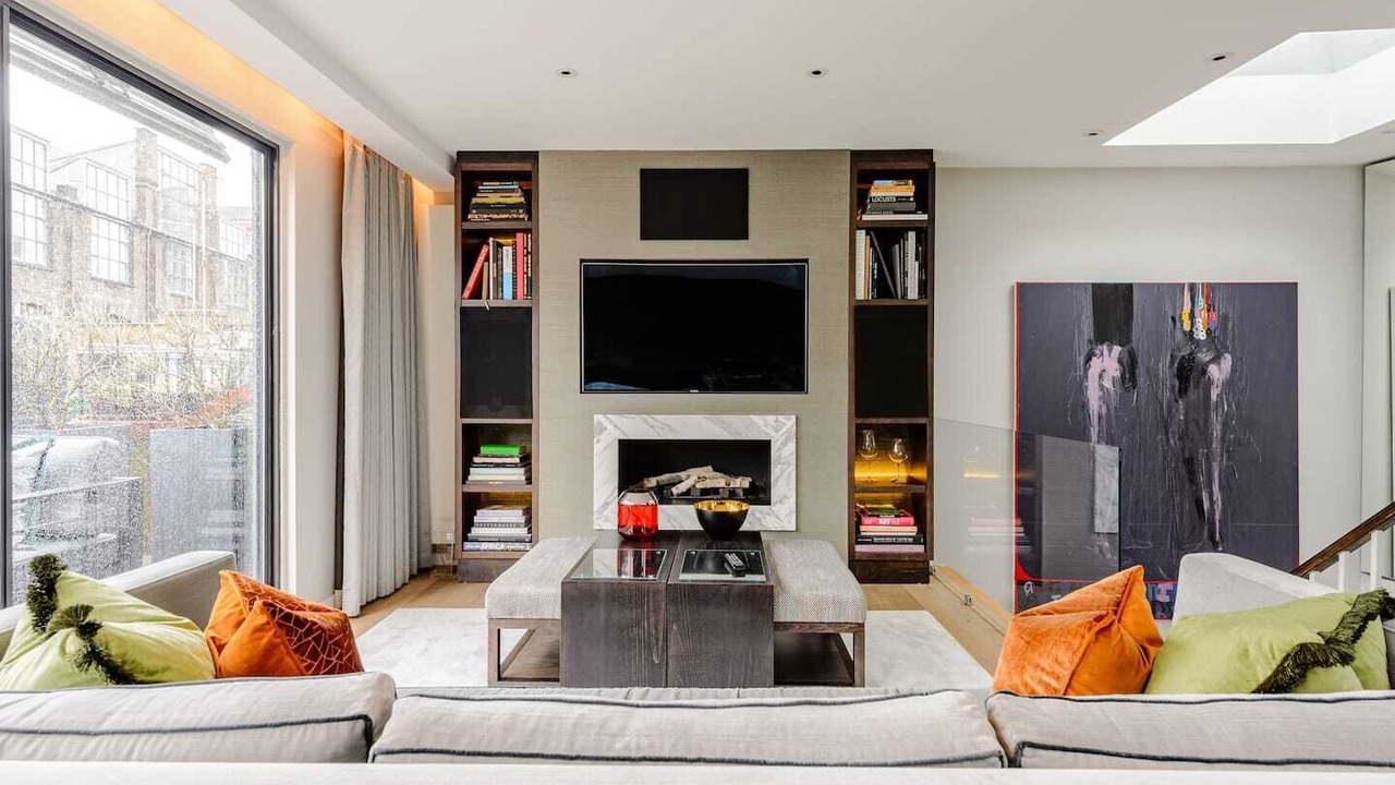 Photo of Livingroom in Brompton & Hans Town